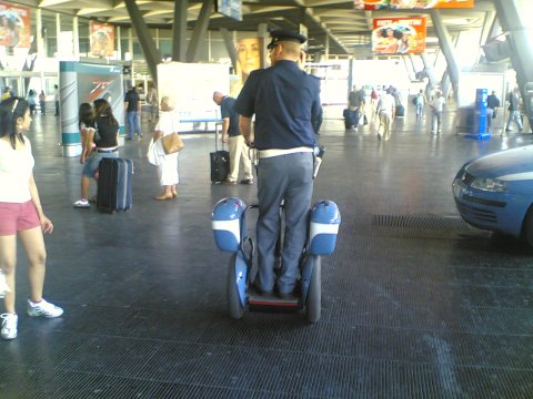 polizia-stazione-napoli_1.jpg